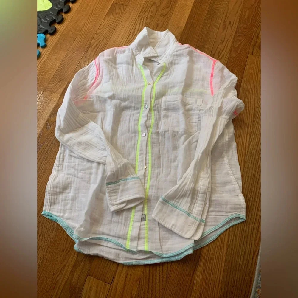 Rails 100% Cotton White Button Down with Neon Detail Size XS - Picture 2 of 9